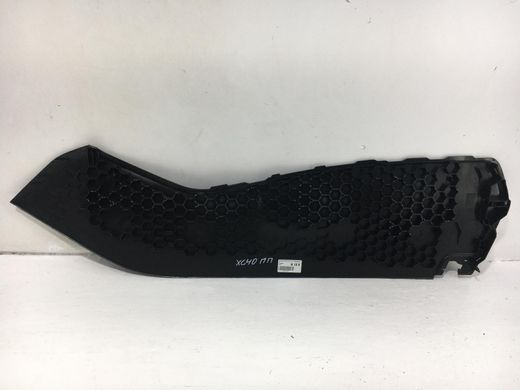Накладка центральной консоли передняя правая VOLVO XC40 2017- 31469004, 31469004, A
