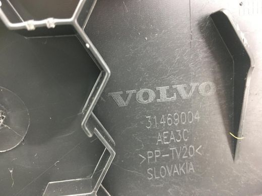 Накладка центральной консоли передняя правая VOLVO XC40 2017- 31469004, 31469004, A