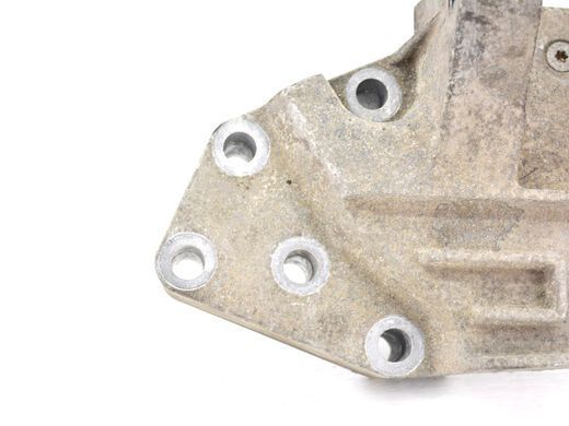 Кронштейн опори двигуна передній правий LAND ROVER FREELANDER 2 L359 2006-2010 LR004510, LR004510, A