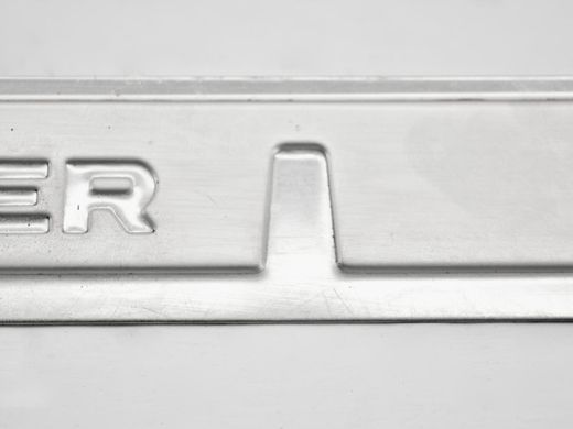 Накладка порога передня права MITSUBISHI OUTLANDER XL 2006-2010 7250A009, 7250A009, B