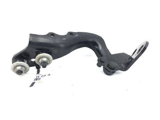 Петля кришки багажника права LAND ROVER RANGE ROVER EVOQUE L538 2011-2015 (BJ3242900) LR051478, LR051478, A