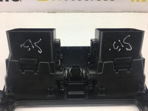 Накладка торпедо SUBARU FORESTER S13 2014-2018 (з кнопкою аварійної сигналізації та повітряними дефлекторами) 66065FJ010, 66065FJ010, B