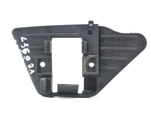Накладка петлі кришки багажника права LAND ROVER FREELANDER 2 L359 2006-2010 LR003693, LR003693, B
