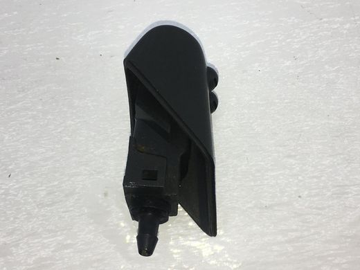 Форсунка омивача лобового скла права NISSAN NAVARA D40 2005-2010 28932EB300, 28932EB300, A