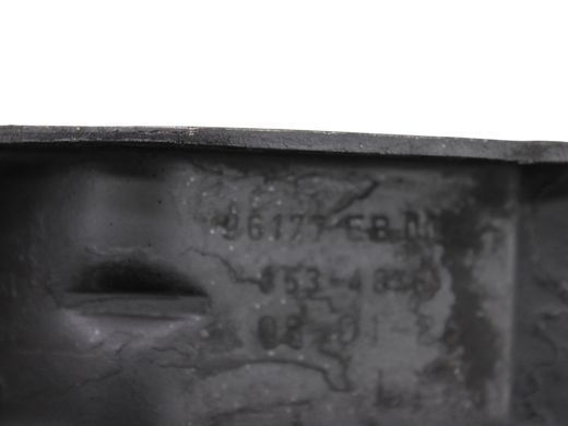Кронштейн левый NISSAN NAVARA D40 2005-2010 (підніжки) 96177EB00A, 96177EB00A, A