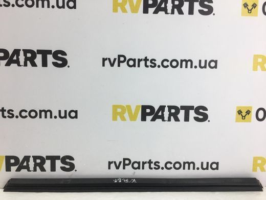 Уплотнитель боковых стекол передний правый внутренний MERCEDES ML 320 W164 2005-2008 A1647250965, A1647250965, A