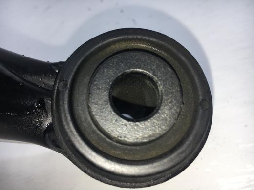 Важіль передньої підвіски правий CHEVROLET TRAX U200 2013-2016 95025705, 95025705, B