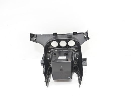 Накладка центральной консоли передняя MITSUBISHI OUTLANDER XL 2006-2010 8002A476, 8002A476, A