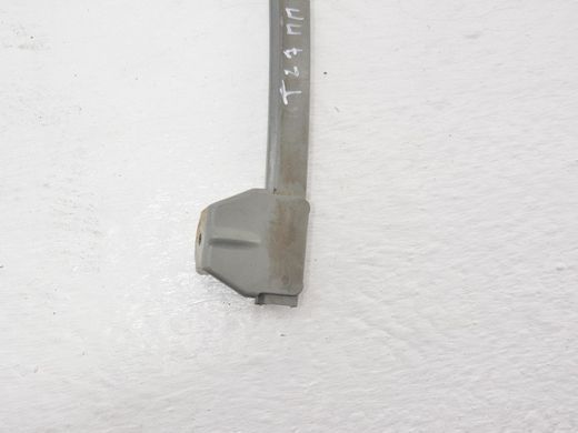 Направляющая стекла двери передняя правая TOYOTA AVENSIS T27 2009-2011 67403-05040, 67403-05040, A