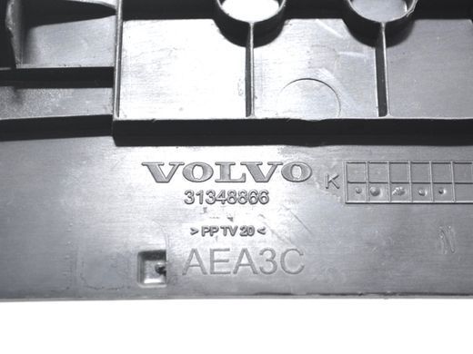 Накладка центральної консолі права VOLVO S60 Y20 2013-2018 (39819357) 31348866, 31348866, B