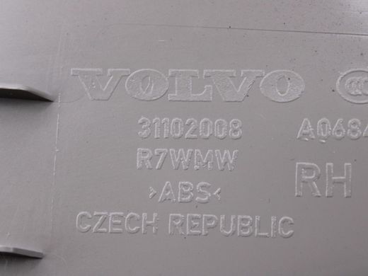 Накладка багажного отсека верхняя правая внутренняя VOLVO V60 Y20 2013-2018 31102008, 31102008, B