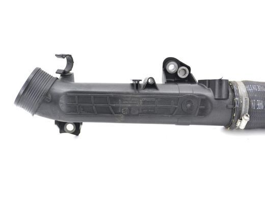 Патрубок інтеркулера лівий VOLVO XC60 2013-2017 (в зборі з 31338543) 31422153, 31422153, A