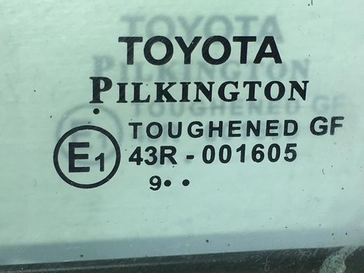 Скло дверей переднє ліве TOYOTA AVENSIS T27 2009-2011 68126-05010, 68126-05010, A