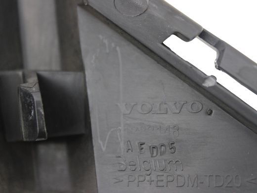 Решетка бампера передняя VOLVO V60 Y20 2013-2018 31383148, 31383148, A