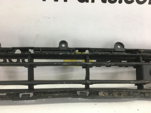 Решетка бампера нижняя VOLVO XC40 2017- (дефект) 31449342, 31449342, C