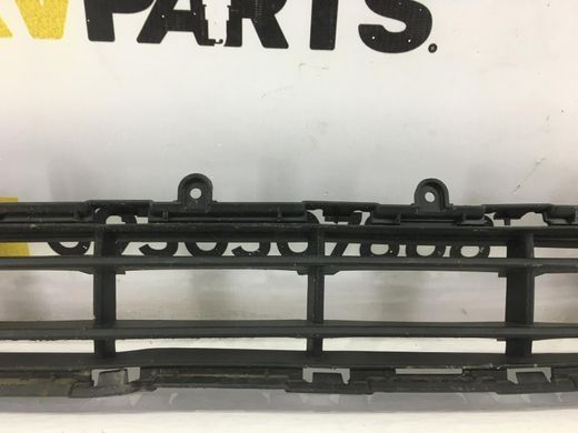 Решетка бампера нижняя VOLVO XC40 2017- (дефект) 31449342, 31449342, C