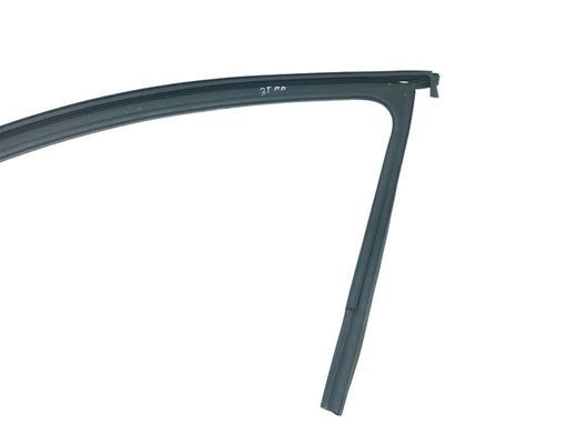 Уплотнитель боковых стекол передний правый SKODA SUPERB 3T 2008&ndash;2013 (3T0837644) 3T0837432, 3T0837432, A