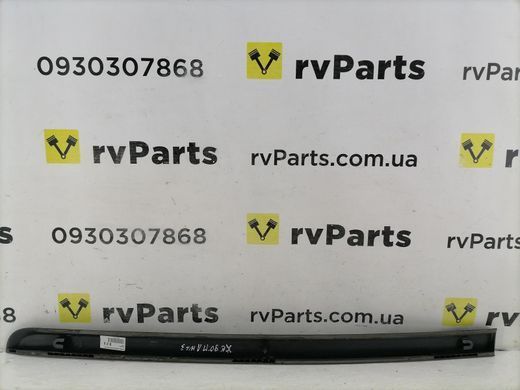 Молдинг дверей нижній передній лівий зовнішній VOLVO XC90 2002-2014 30698451, 30698451, A