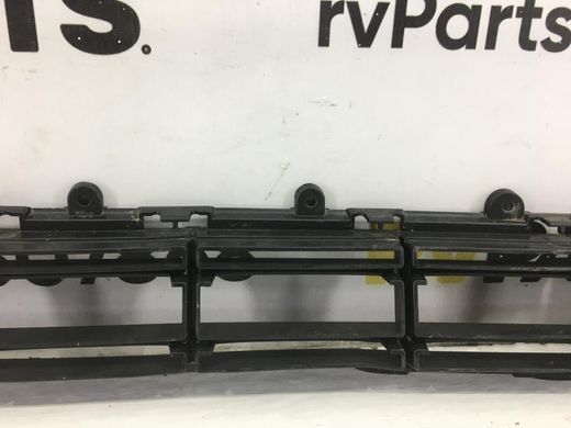 Решетка бампера нижняя VOLVO XC40 2017- (дефект) 31449342, 31449342, C
