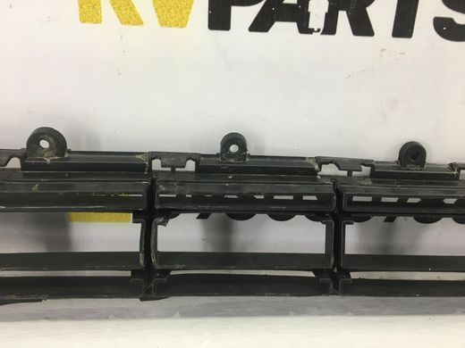 Решетка бампера нижняя VOLVO XC40 2017- (дефект) 31449342, 31449342, C