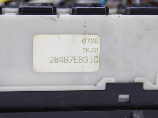 Блок запобіжників NISSAN NAVARA D40 2005-2010 (в зборі з корпусом 284B8EB300) 284B7EB31C, 284B7EB31C, A