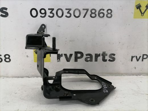 Кронштейн паливного фільтра TOYOTA AVENSIS T27 2009-2011 239210R010, 239210R010, A