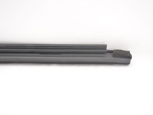Уплотнитель боковых стекол нижний задний правый внутренний TOYOTA AVENSIS T27 2009-2011 68173-05100, 68173-05100, A