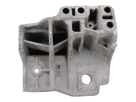 Кронштейн опоры двигателя передний правый LAND ROVER RANGE ROVER EVOQUE L538 2015-2018 (BJ326P096CB) LR037029, LR037029, A