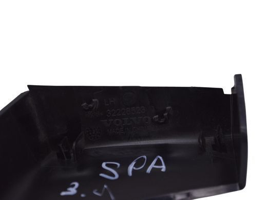 Заглушка задньої фари ліва VOLVO S60 SPA 2019-2024 32228523, 32228523, A