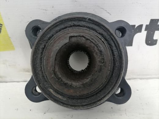 Ступица передняя левая VOLVO XC90 2002-2014 (дефект сальника) 30639875, 30639875, B