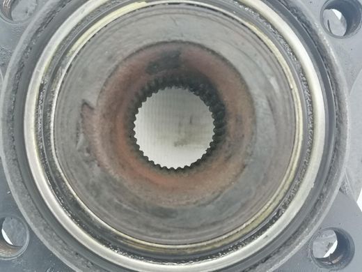 Ступица передняя правая VOLVO XC90 2002-2014 (дефект сальника) 30639875, 30639875, B