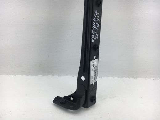 Кронштейн передней панели TOYOTA AVENSIS T27 2009-2011 53209-05030, 53209-05030, A