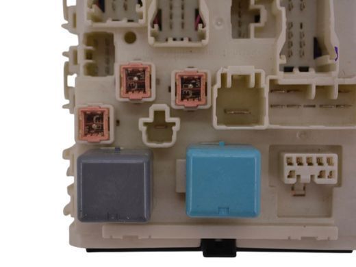 Блок запобіжників TOYOTA RAV4 CA30W 2005-2010 8273042010, 8273042010, A