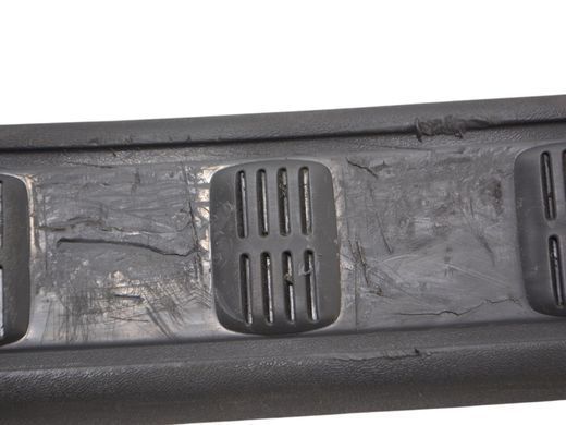 Накладка порога передня ліва внутрішня NISSAN NAVARA D40 2010-2014 769B55X00C, 769B55X00C, B