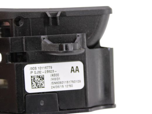 Кнопка стоянкового гальма LAND ROVER RANGE ROVER EVOQUE L538 2015-2018 (LR046954) GJ322B623AA, GJ322B623AA, A
