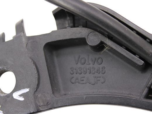 Поводок дворника передний левый VOLVO XC90 2015-2019 31391846, 31391846, A