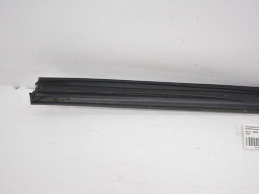 Уплотнитель боковых стекол нижний передний правый внутренний TOYOTA AVENSIS T27 2009-2011 68171-05060, 68171-05060, A