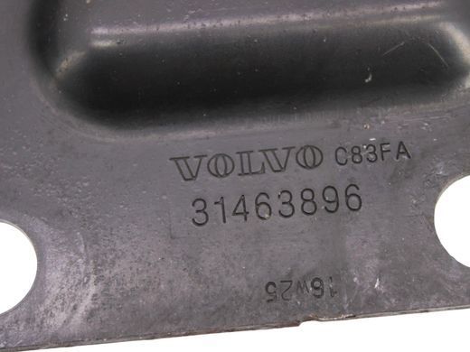 Кронштейн кріплення передньої балки лівий VOLVO S90 SPA 2016-2020 31353977, 31353977, A