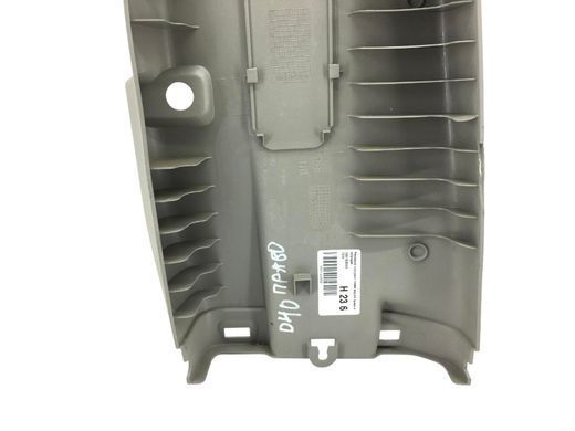 Накладка средней стойки верхняя правая внутренняя NISSAN NAVARA D40 2010-2014 (769134X00A) 76913EB300, 76913EB300, A