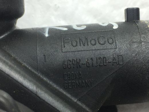 Корпус термостата VOLVO XC90 2002-2014 (з патрубком №31319441) 6G9N-61J20-AD, 6G9N-61J20-AD, B