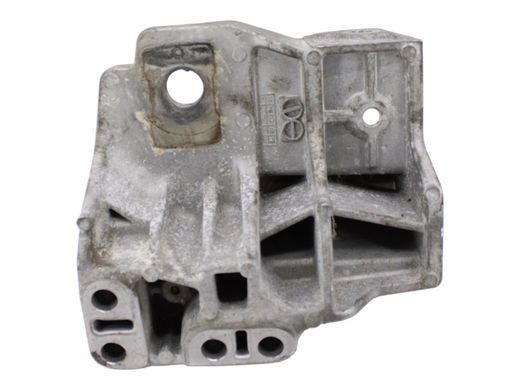 Кронштейн опоры двигателя передний правый LAND ROVER DISCOVERY SPORT L550 2014-2019 (BJ324P096CB) LR037029, LR037029, A