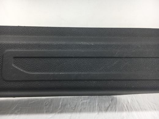 Накладка порога передняя правая внутренняя GMC ACADIA 2016-2019 (84610089) 84134359, 84134359, B