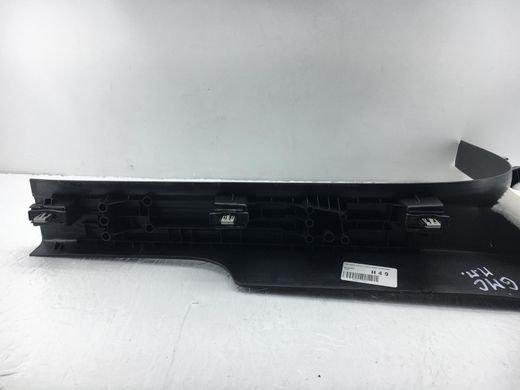 Накладка порога передняя правая внутренняя GMC ACADIA 2016-2019 (84610089) 84134359, 84134359, B