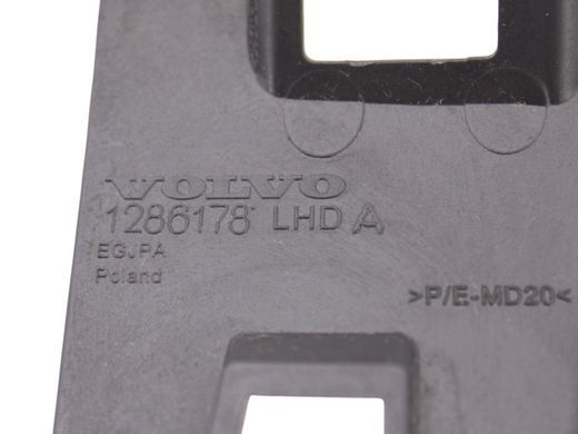 Накладка торпедо права VOLVO V60 Y20 2013-2018 1286178, 1286178, B