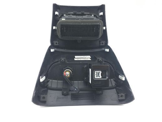Накладка центральної консолі задня KIA SORENTO UM 2014-2020 84641-C6000WK, 84641-C6000WK, B