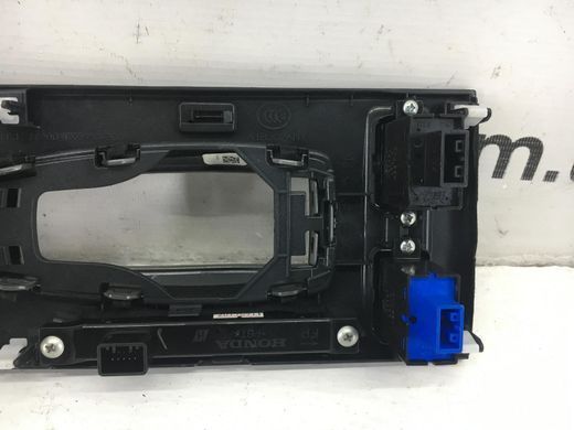 Накладка на кулісу КПП ACURA ILX 2012-2018 77295-TX6-A12ZC, 77295-TX6-A12ZC, B