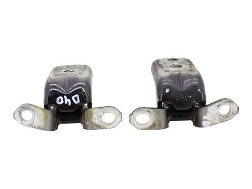 Петля дверей передня права NISSAN NAVARA D40 2005-2010 (комплект верхня/нижня) 80400ZP80A, 80400ZP80A, A