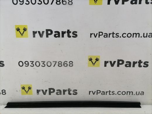 Уплотнитель боковых стекол передний левый внутренний VOLVO XC90 2002-2014 30745497, 30745497, A
