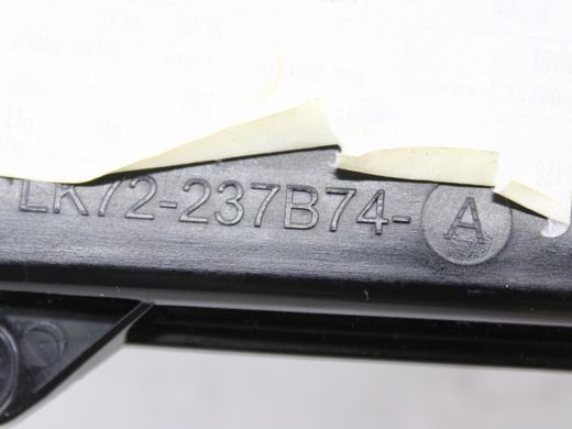 Накладка карти дверей задня права LAND ROVER DISCOVERY SPORT L550 2019- (LK72237B74A) LR127366, LR127366, B