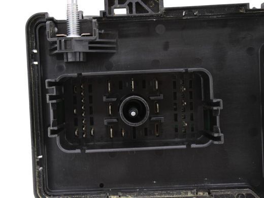Блок запобіжників LAND ROVER DISCOVERY SPORT L550 2019- K8D214A073AD, K8D214A073AD, A